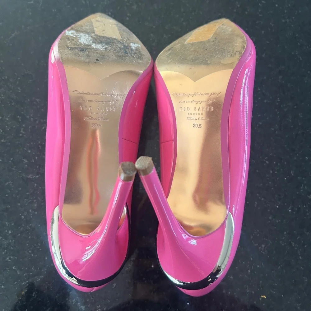 Ted Baker Hot Pink/Fuchsia IzBell Patent Leather Pumps